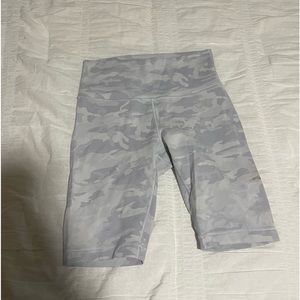 lululemon biker shorts, size 8